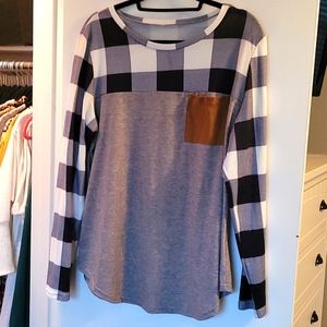 Buffalo check and solid top